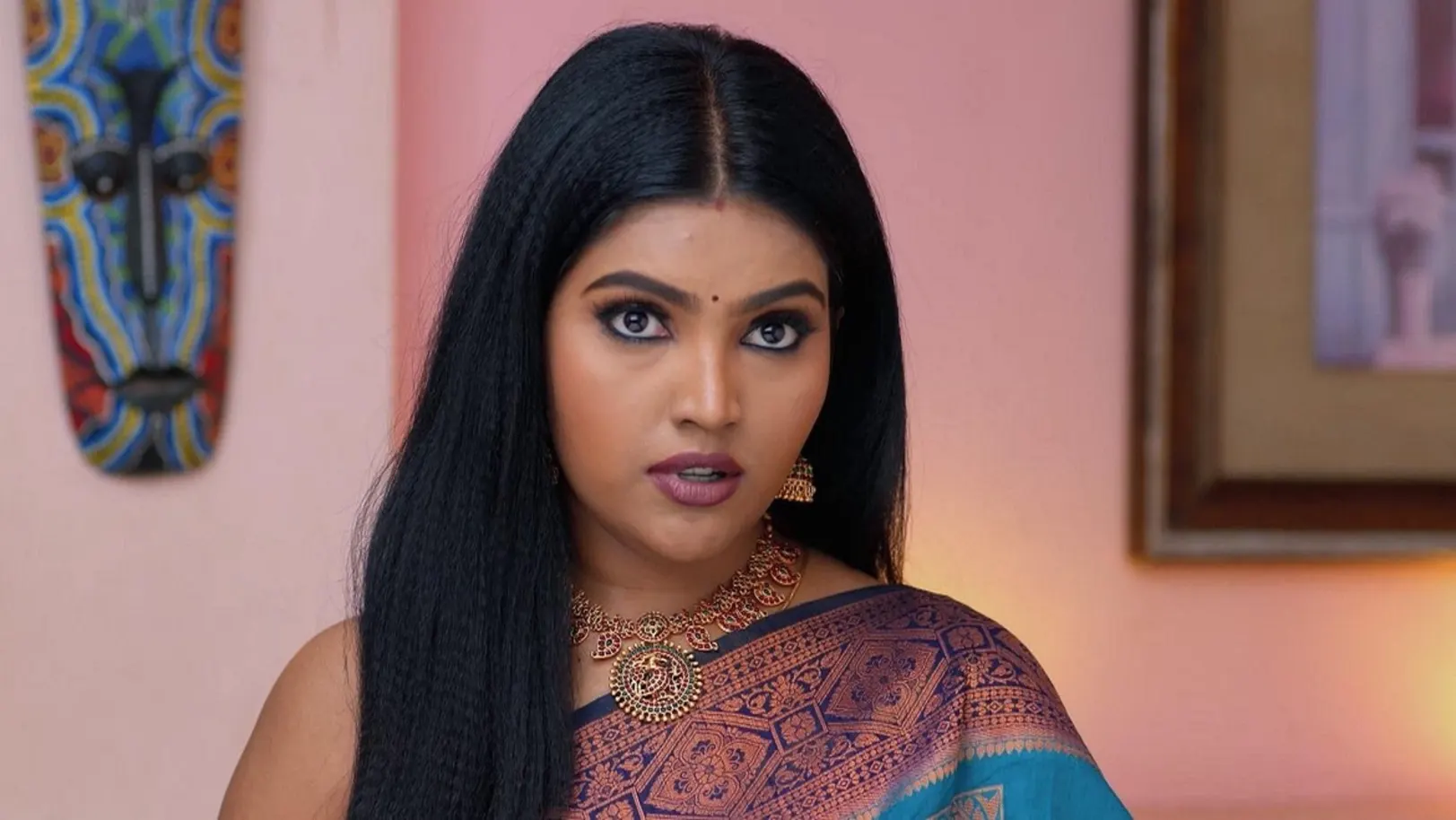 Watch Ninaithale Inikkum Latest Episodes Online Exclusively on ZEE5