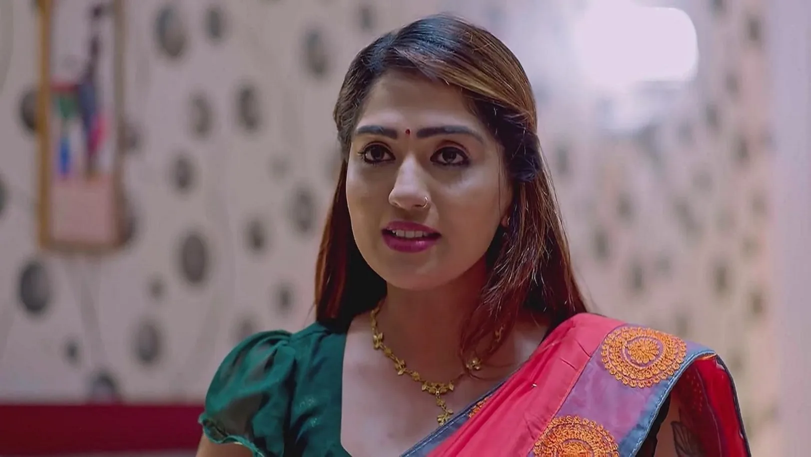 Ganga Shares Her Woes with Gouri 4th July 2024 Webisode