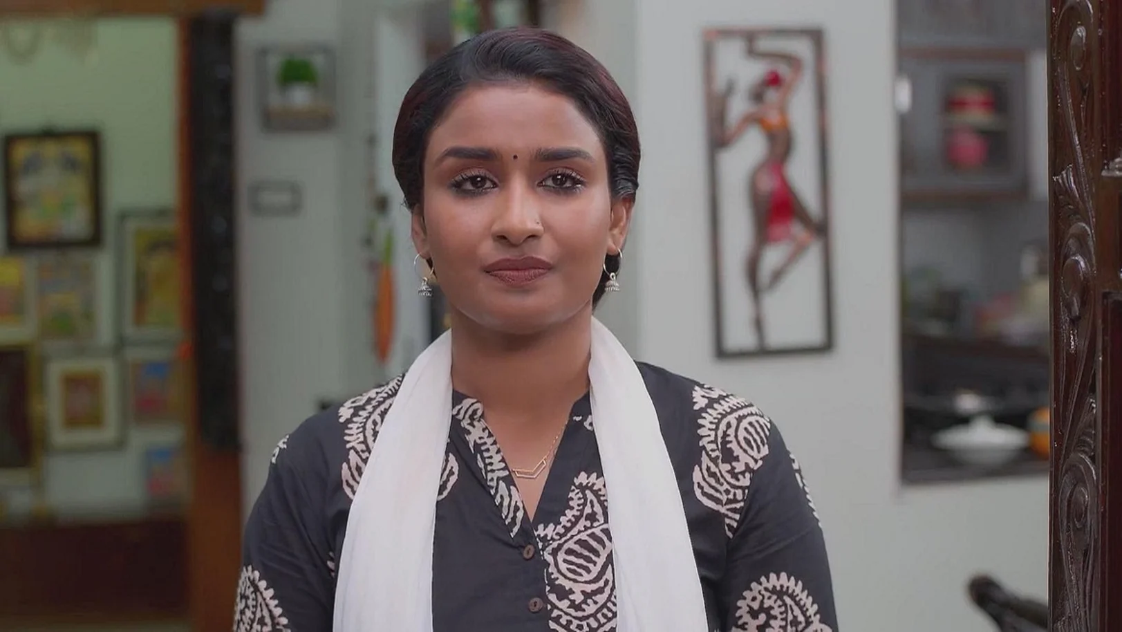 The Police Summons Renuka | Nenjathai Killathe 