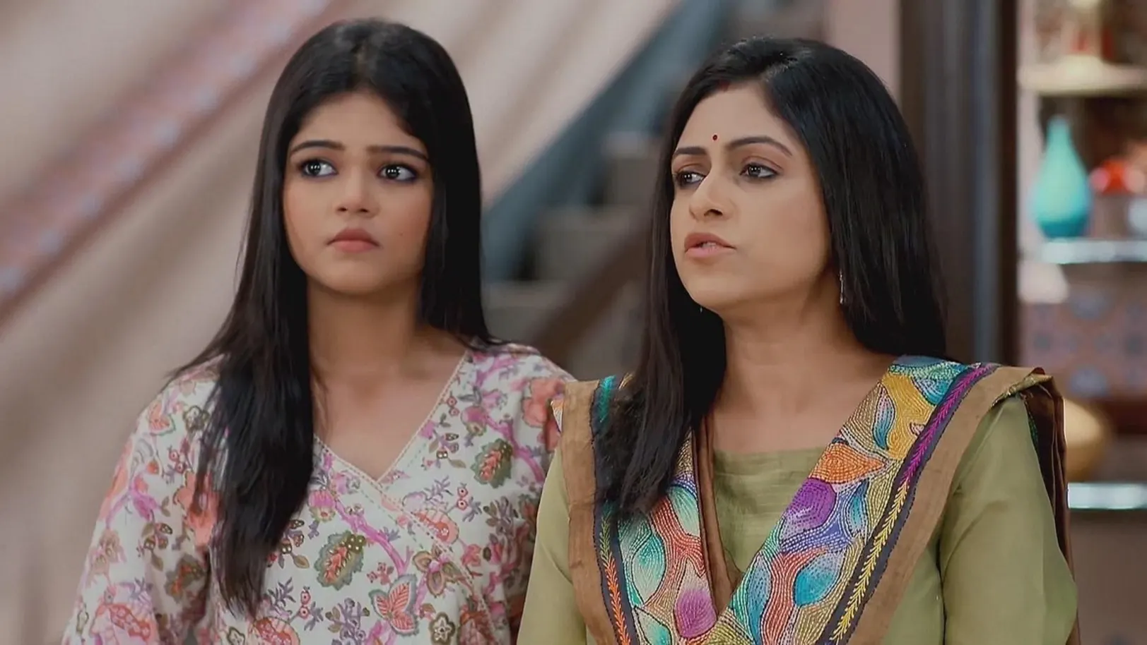 Roddur Intends to Hand Moyna over to the Police 11th July 2024 Webisode