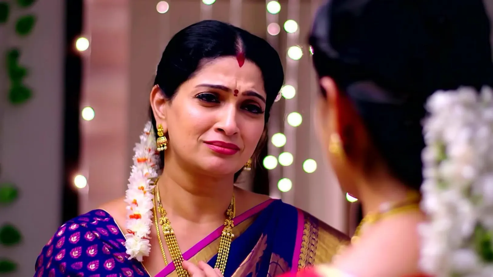 Sujata Asks Radhika for a Promise 17th December 2021 Webisode