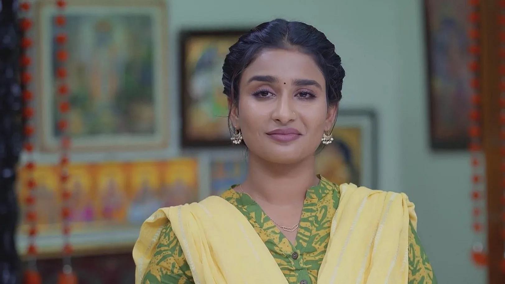 Goutham Embraces Jeeva | Nenjathai Killathe 