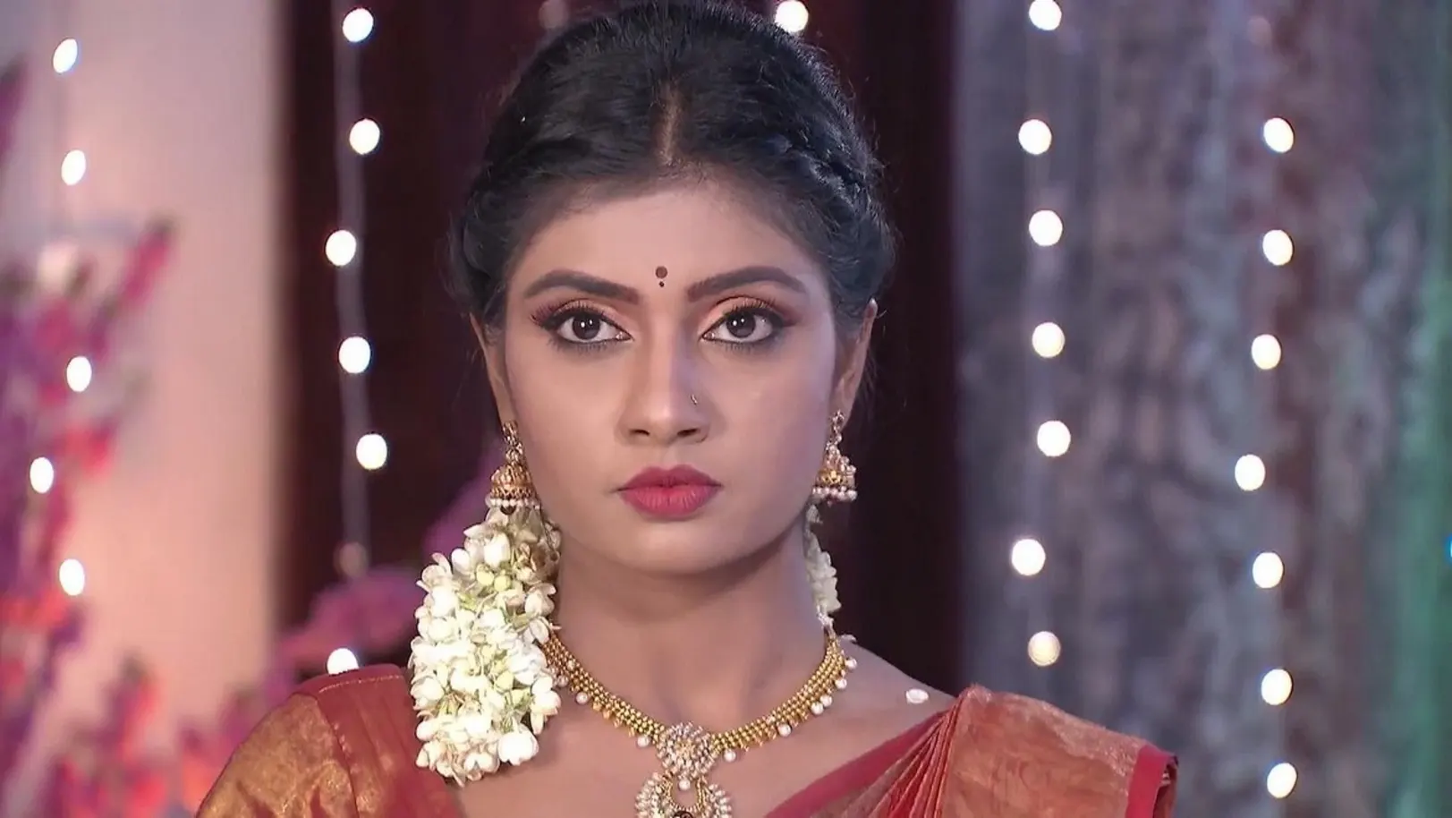 Punya's Beauty Mesmerises Anirudha | Naagamandala 