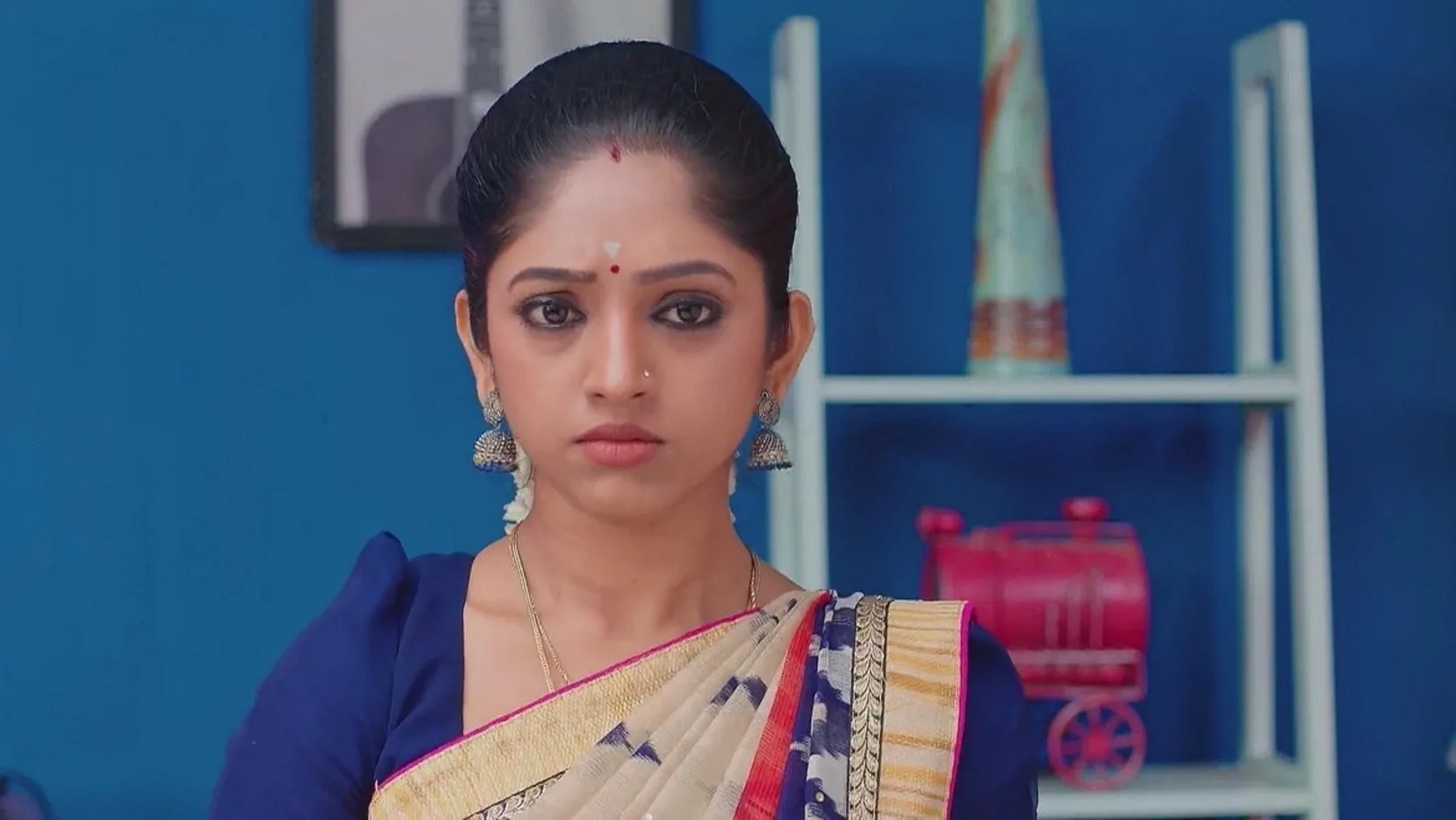 Watch Ninaithale Inikkum Latest Episodes Online Exclusively on ZEE5