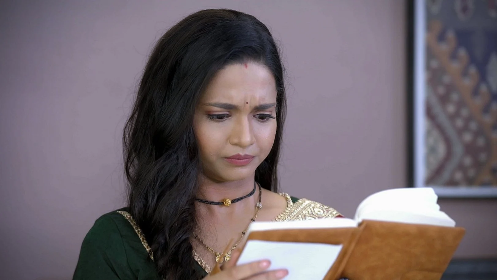 Leela Reads a Diary | Navri Mile Hitlerla | Promo