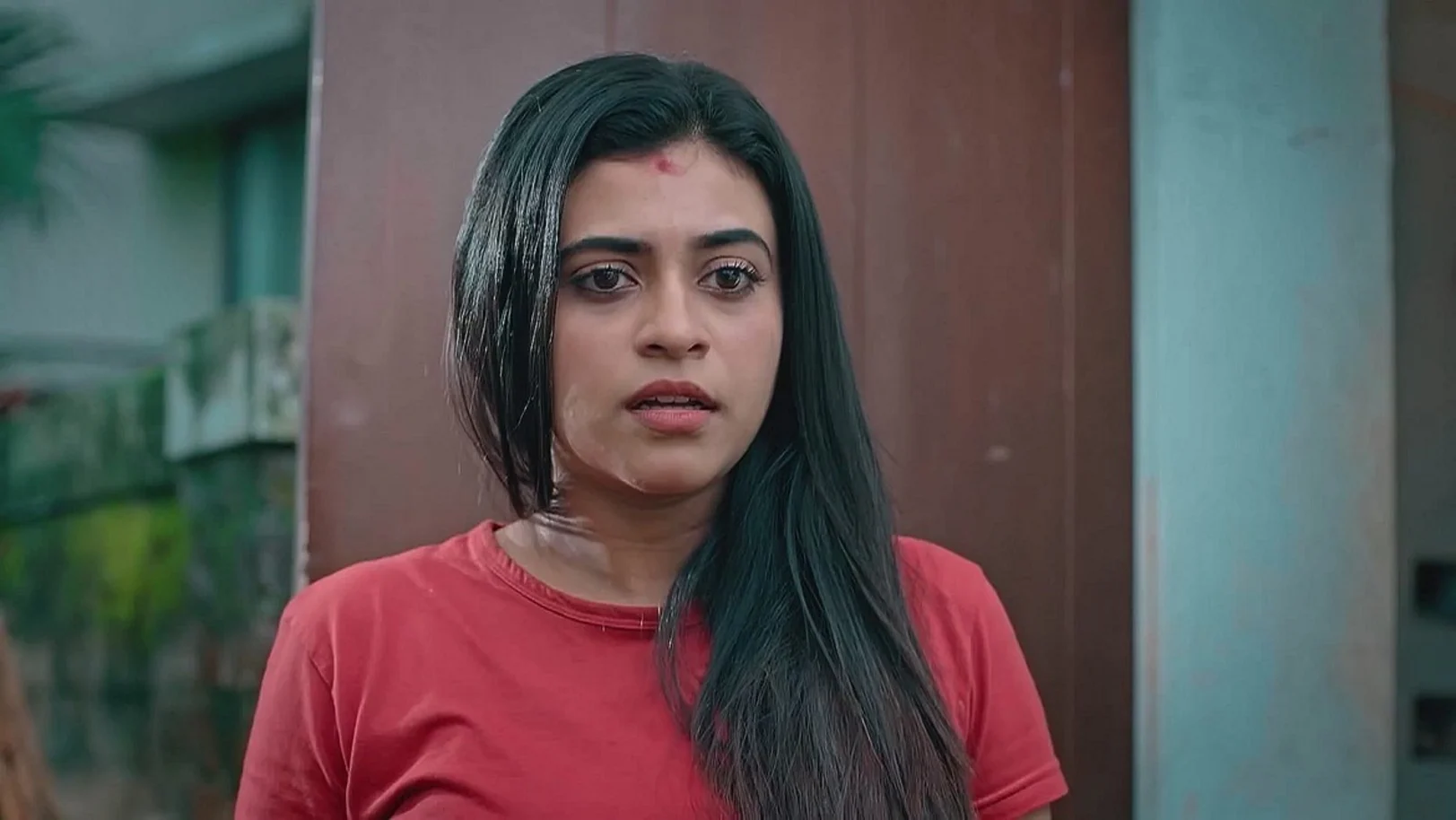 Karunakaran Drives away Those Asking for Leased Land 17th August 2024 Webisode