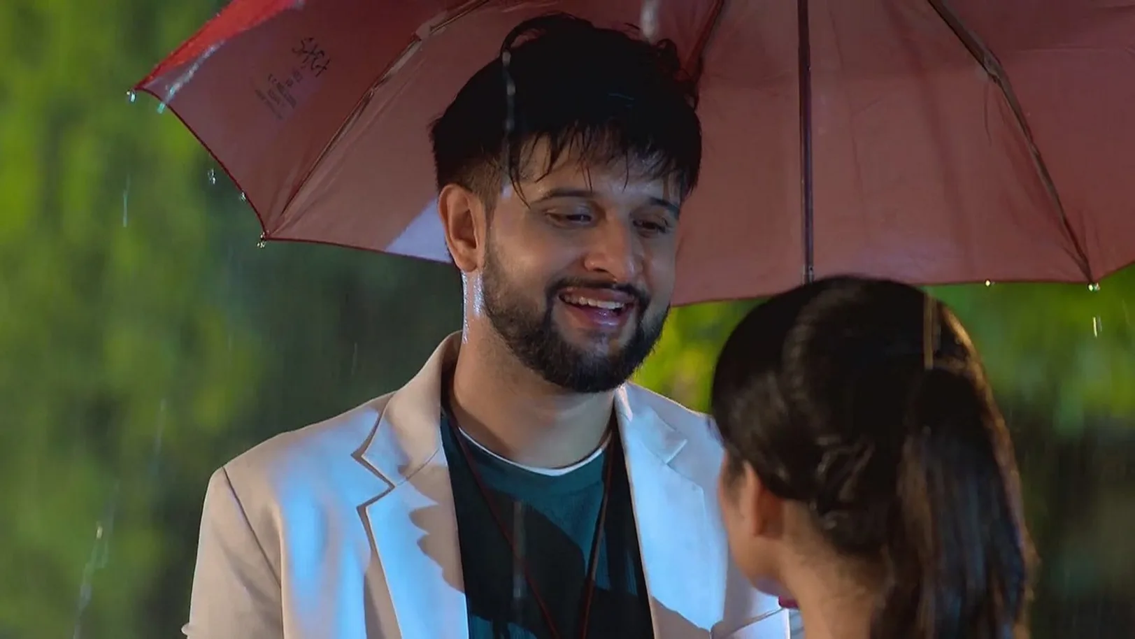 A Newly Lovesick Raj Is Lost in Dreams | Amar Sangi 