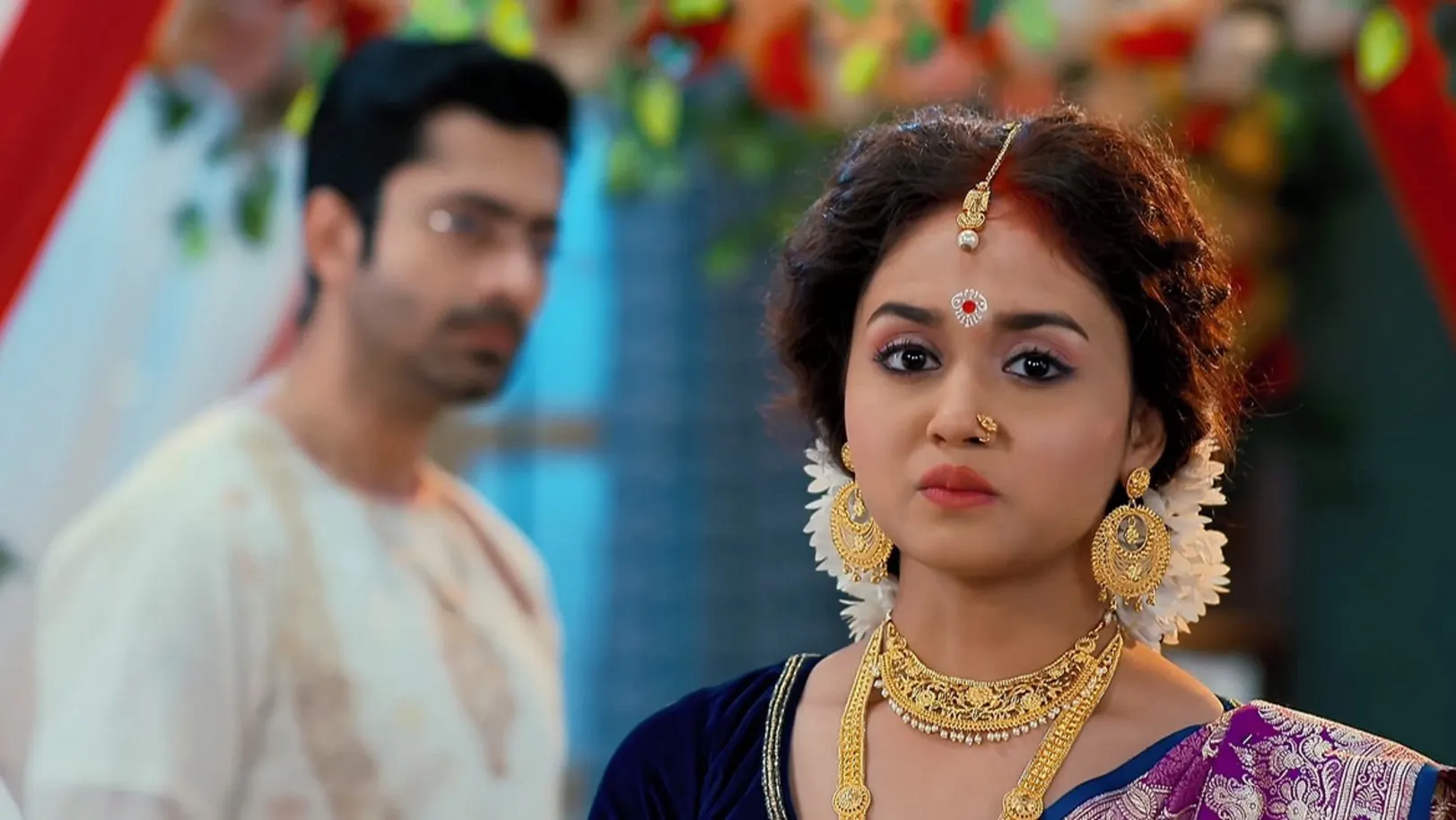 Roddur and Moyna Exchange Gifts | Puber Moyna | Promo