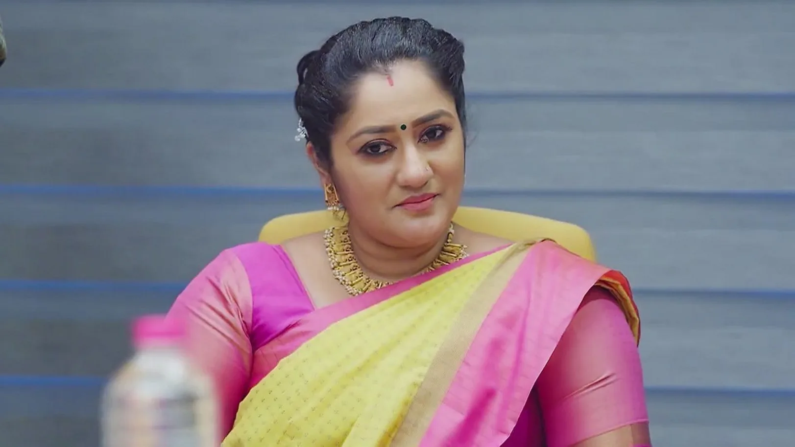 Parvathy Hits Ria 2nd September 2024 Webisode