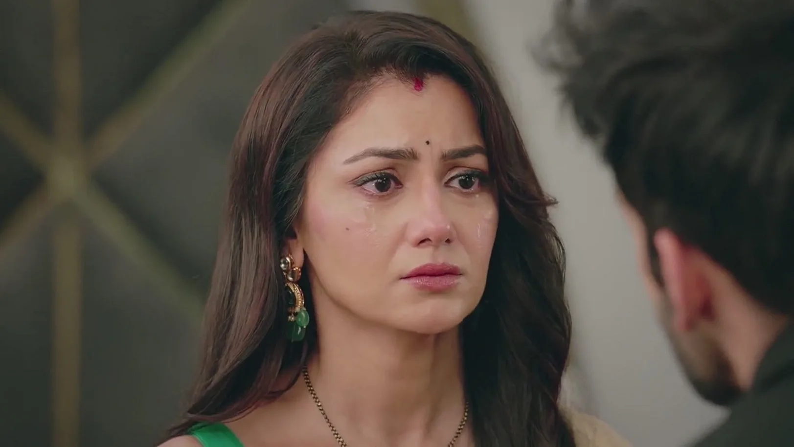 Amruta Gets Emotional Talking to Virat 6th September 2024 Webisode