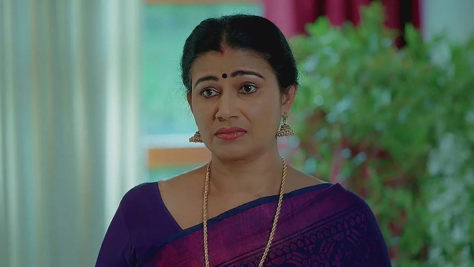 Mythili Is Devastated by Vyshakh’s Words | Valsalyam 