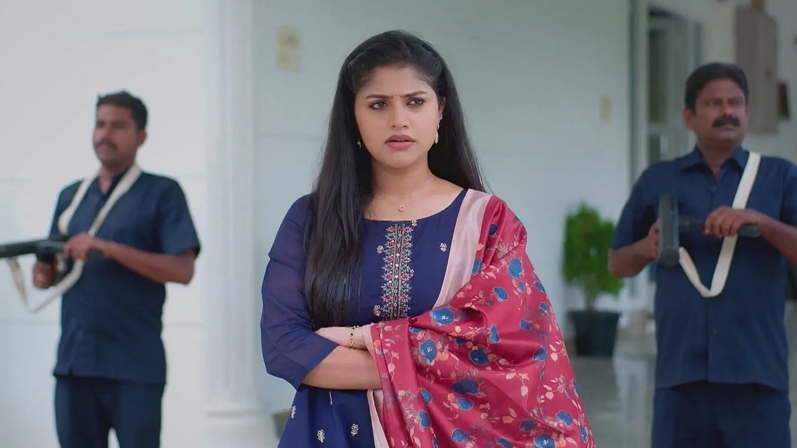 Valli Teases Velan | Valliyin Velan 