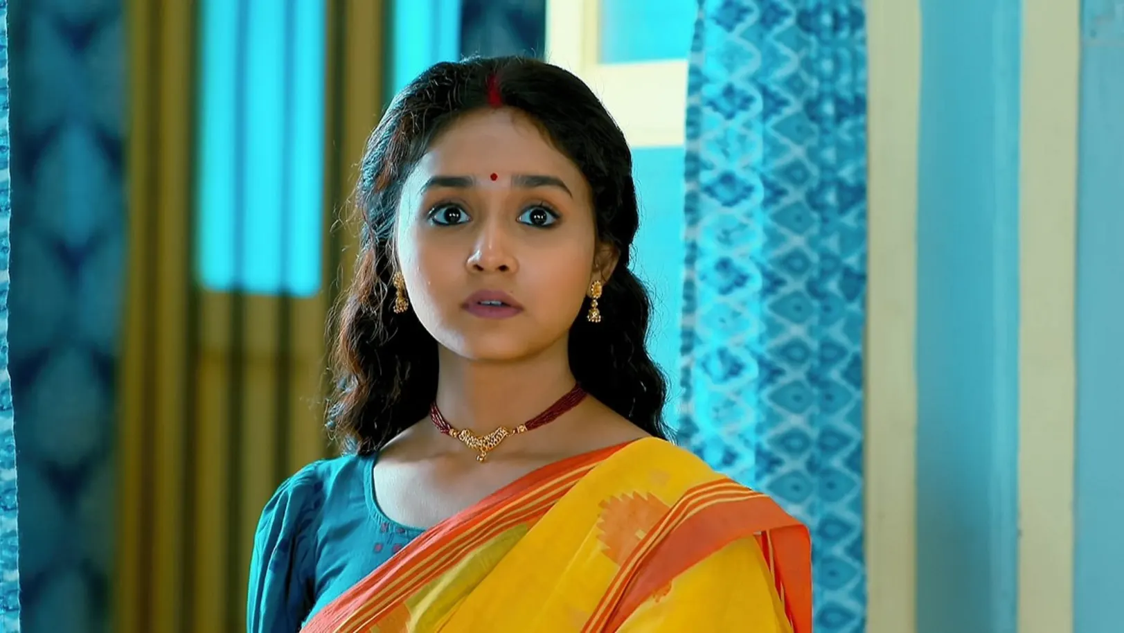 Roddur Stands by Moyna I Puber Moyna I Promo