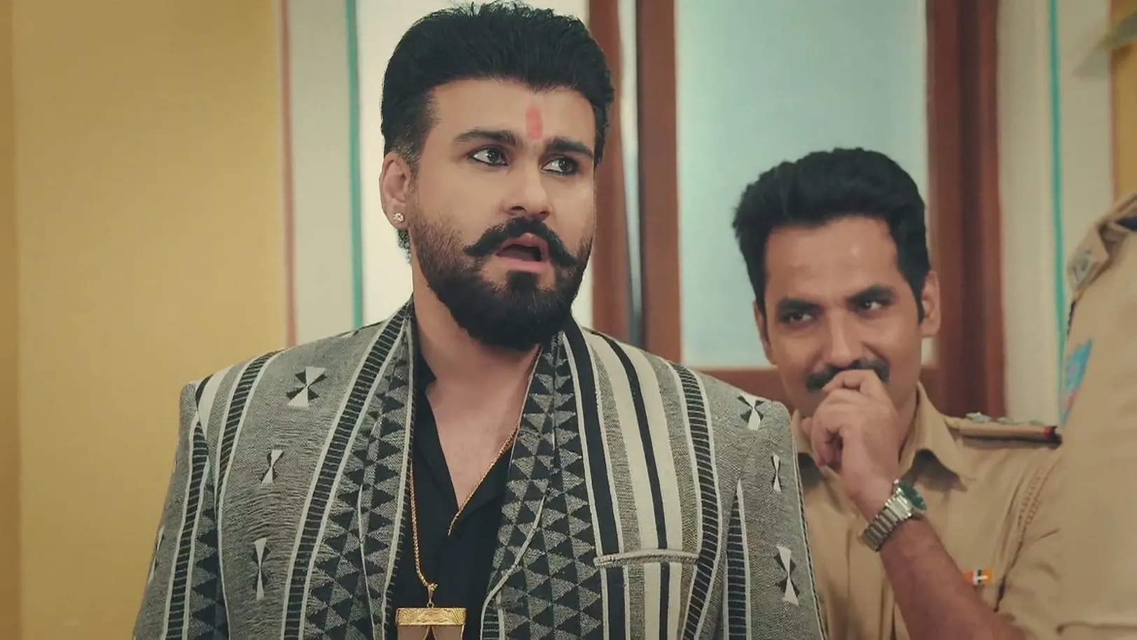 Jagruti Seeks Amol's Help | Jagriti 