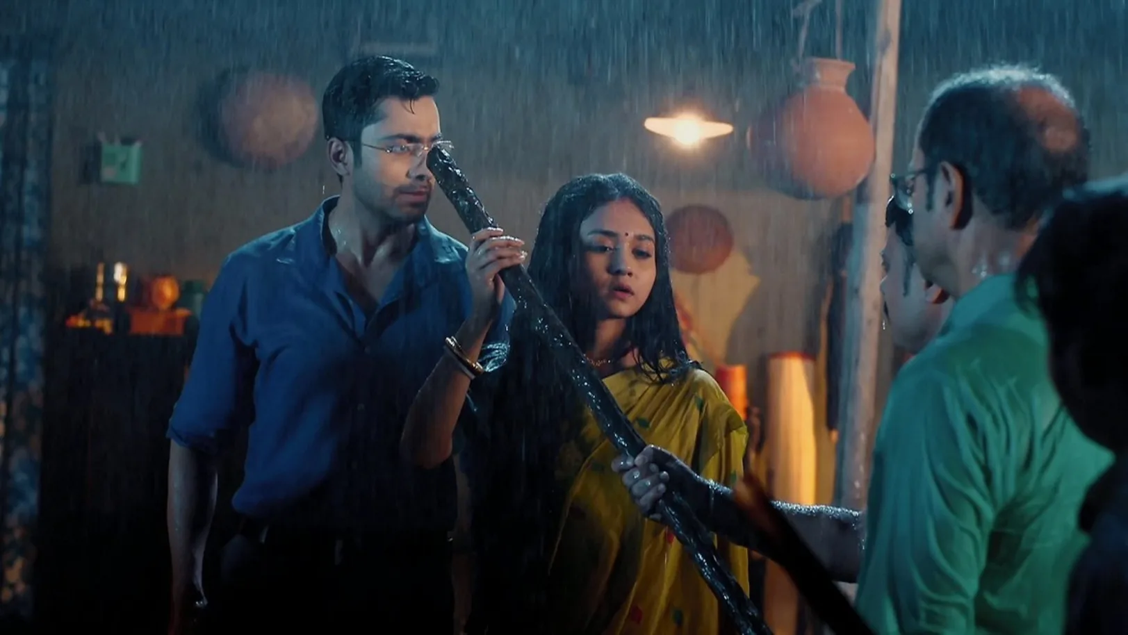 Roddur Comes to Bangladesh to Treat Moyna | Puber Moyna | Promo