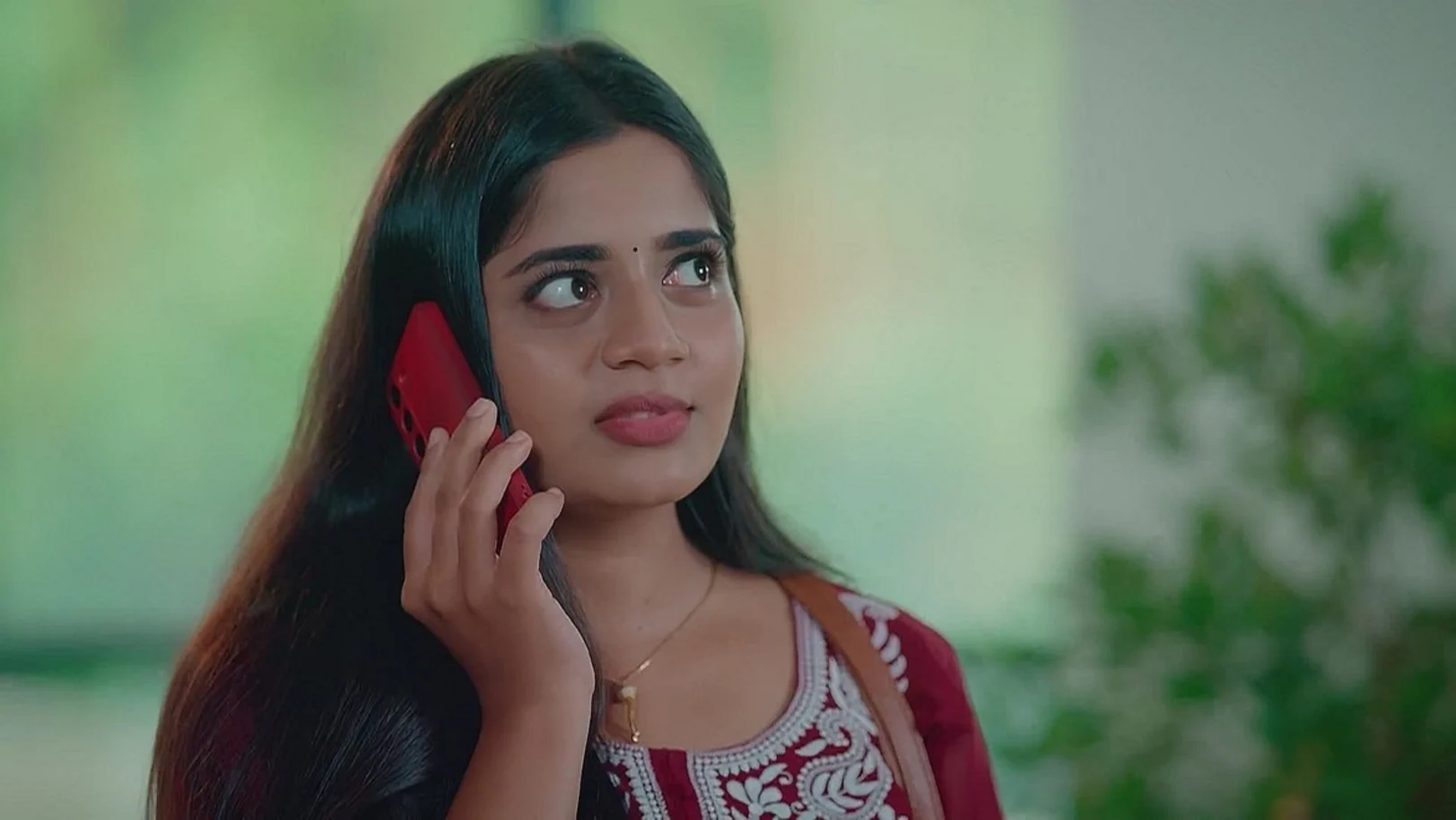Rishi Calls Gopika | Apoorvaragam 