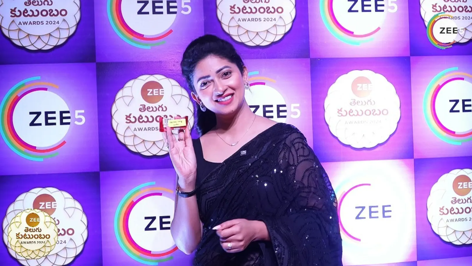 The Actresses Receive Gifts | Zee Telugu Kutumbam Awards 2024 