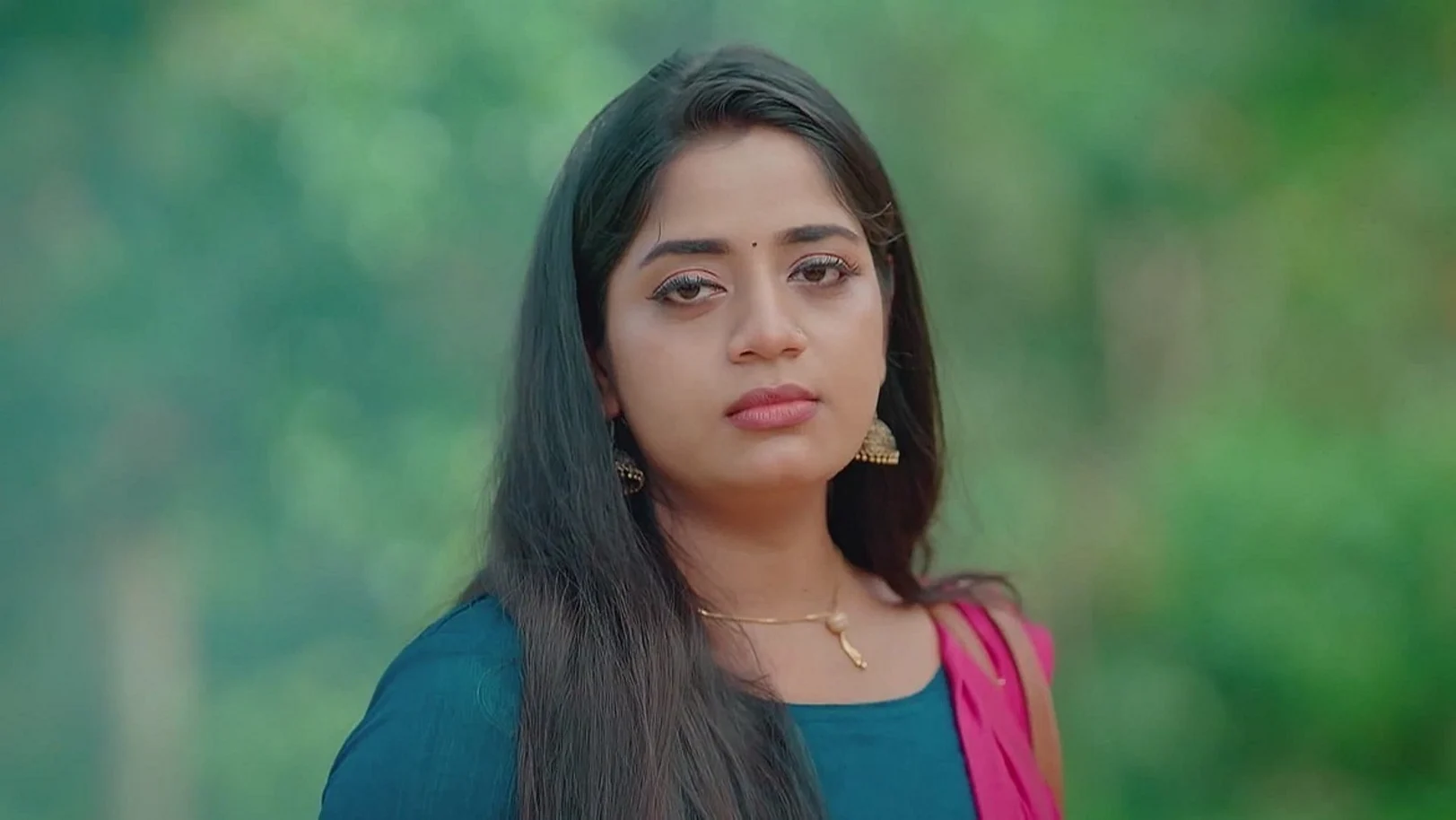 Rishi Gives a Gift to Gopika 5th November 2024 Webisode