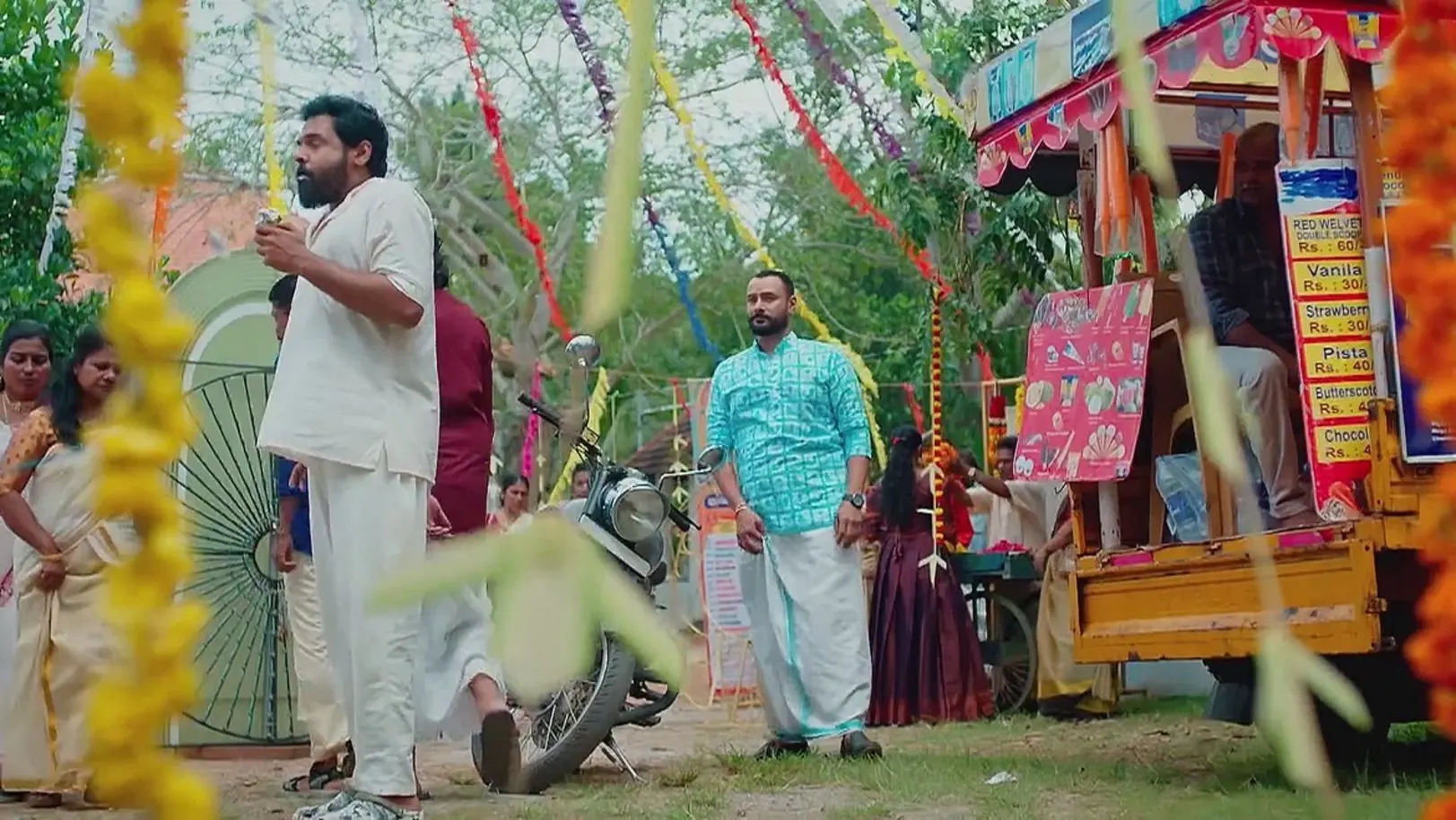 Bhadran Sees Siddharth | Apoorvaragam 