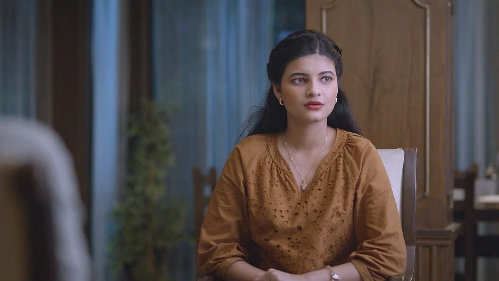 Mandy Makes a Suggestion to Vijay | Hamara Parivar 