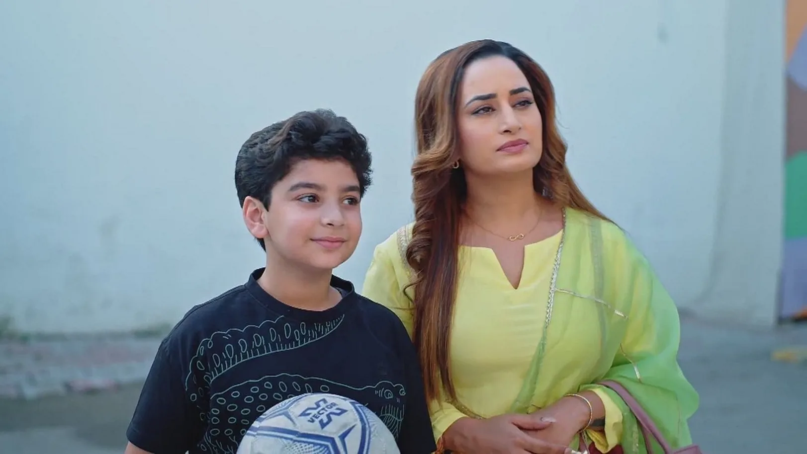 Chhavi Makes a Demand 6th December 2024 Webisode