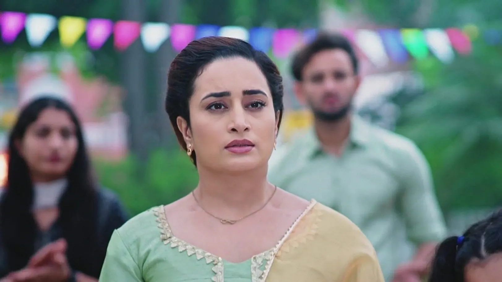 Neelam's Advice to Deepa 17th December 2024 Webisode