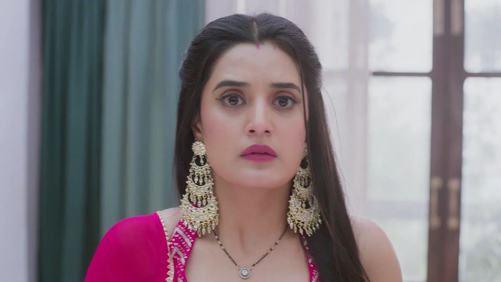 Watch Jaane Anjaane Hum Mile Latest Episodes Online Exclusively on ZEE5
