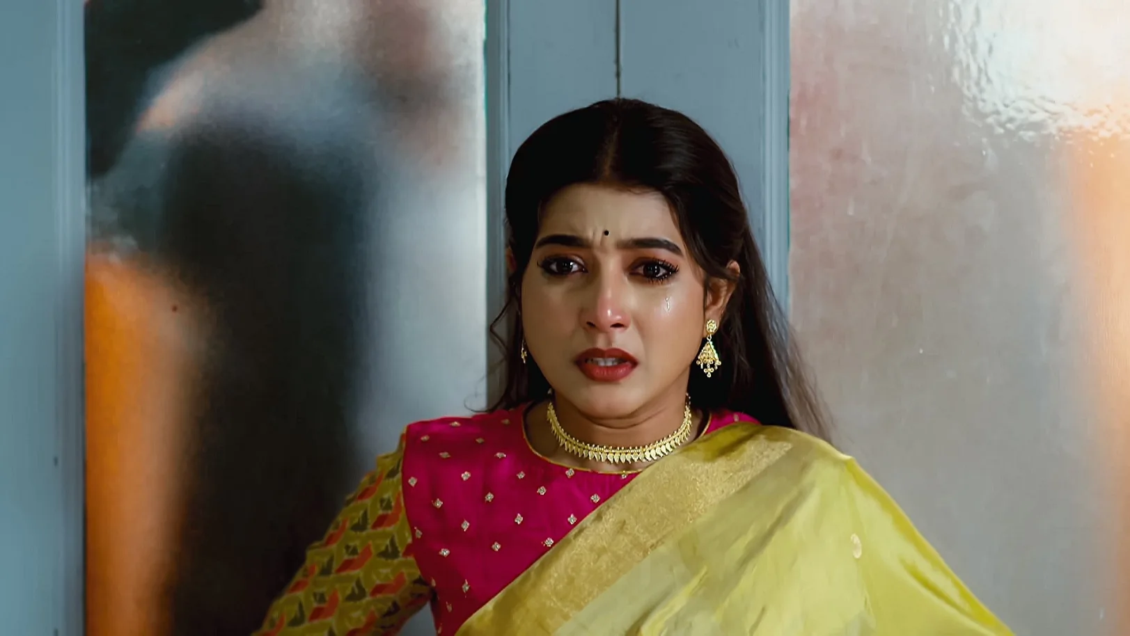 Anirban and Rai Reconcile - Mithijhora - Promo