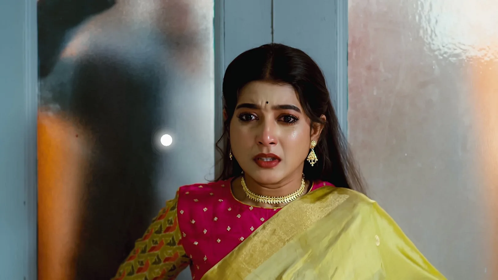 Anirban and Rai Reconcile - Mithijhora - Promo
