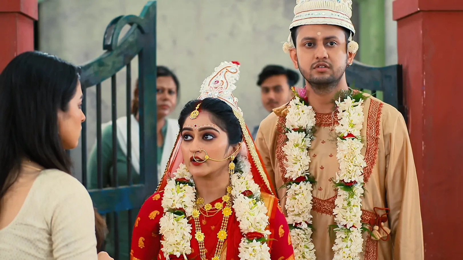 Lovely Arrives at Her in-Laws' House- Amar Sangi - Promo