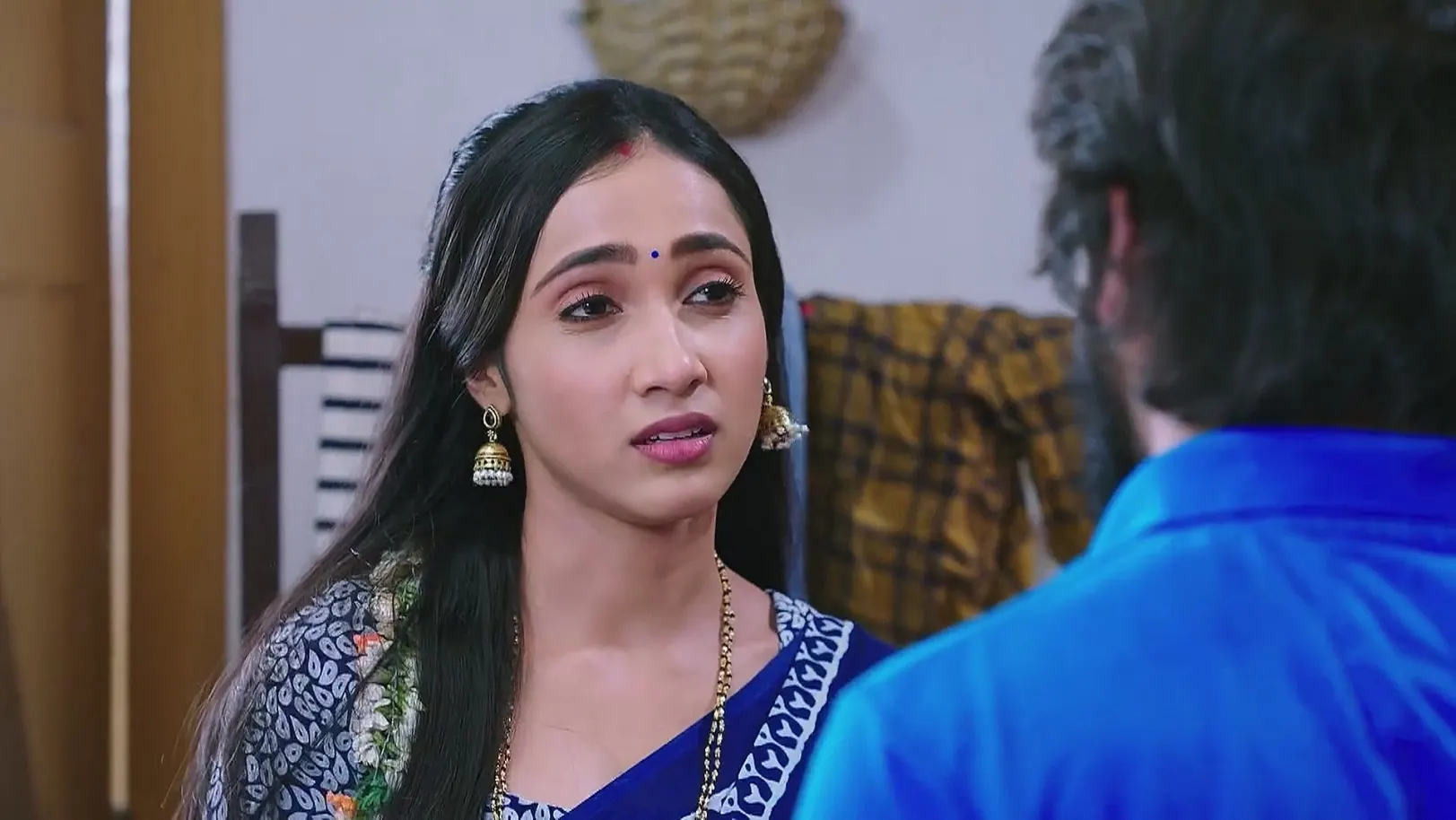 Shravani's Care Irks Subbu - Shravani Subramanya 