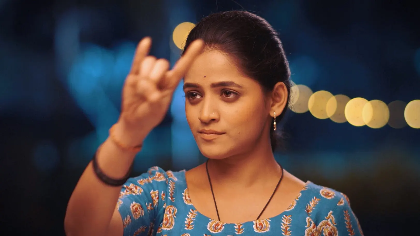 Paaru's Fitting Reply to a Scheming Anushka - Paaru - Promo