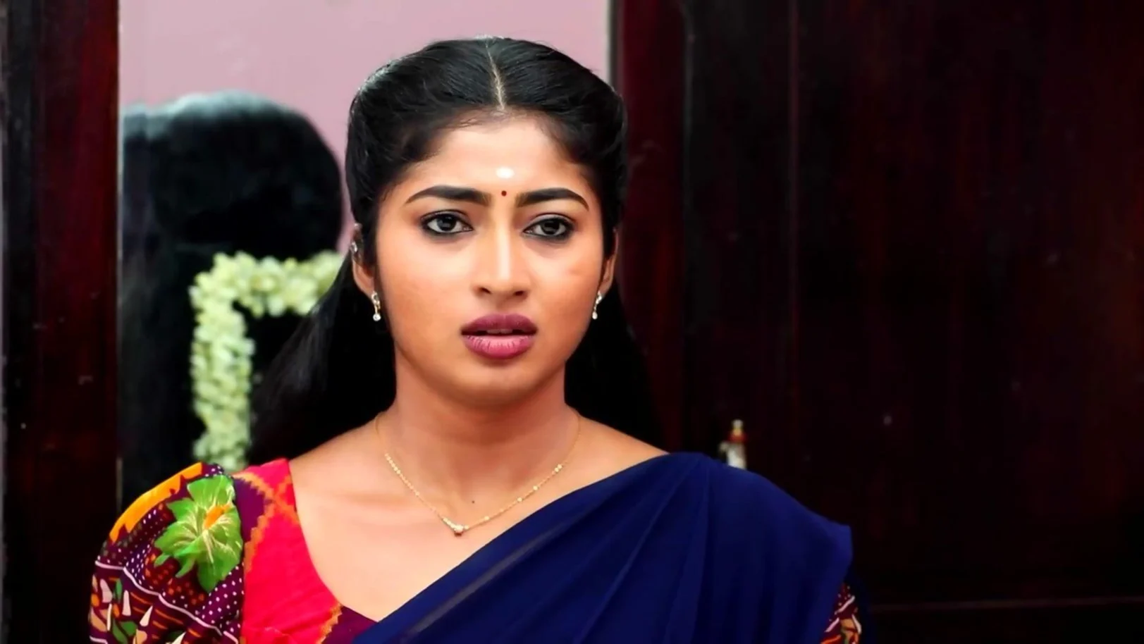 Amutha Scolds Vanathi 6th January 2022 Webisode