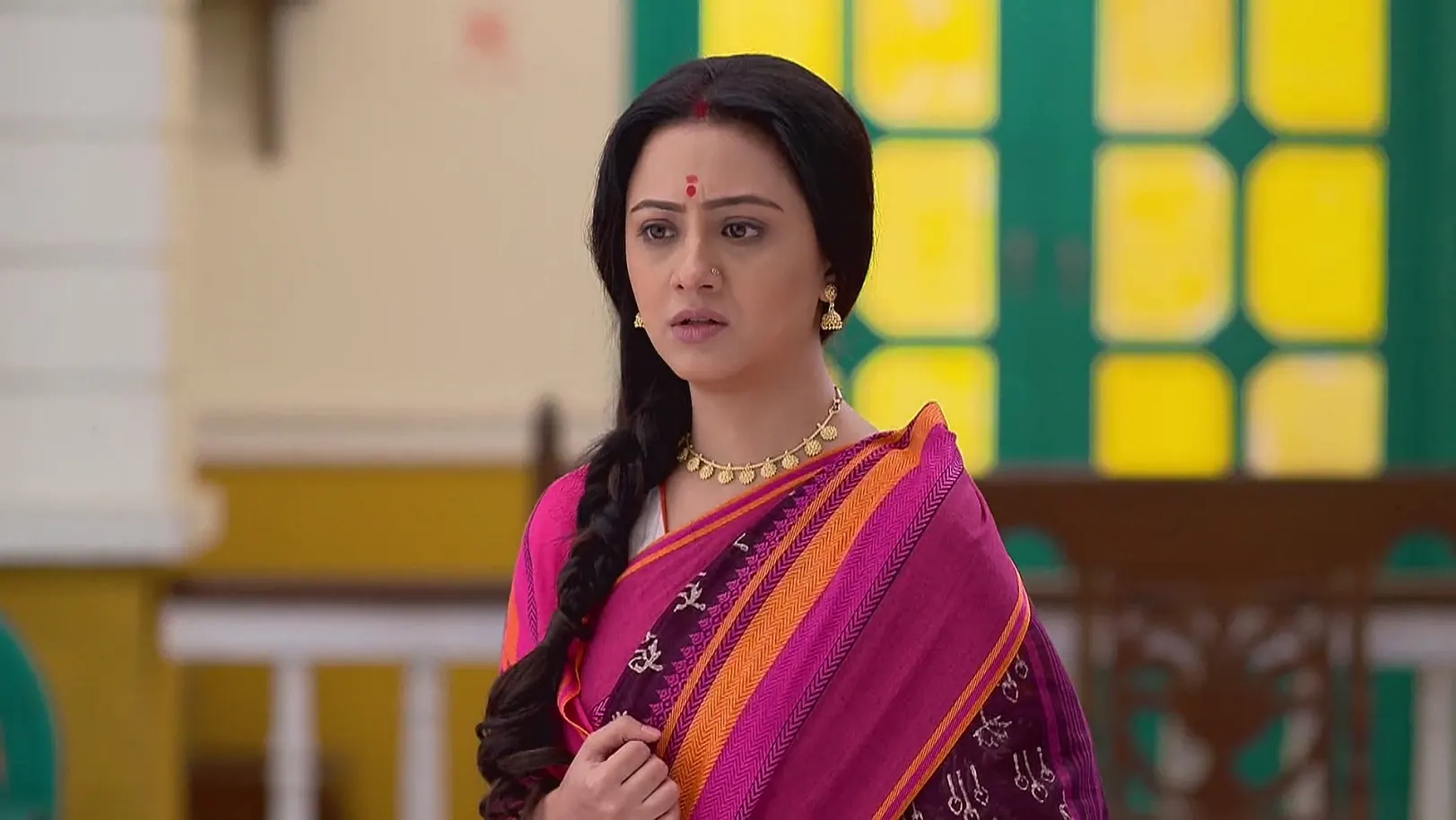 Gayetri Frets about Duggamoni - Duggamoni O Bagh Mama 