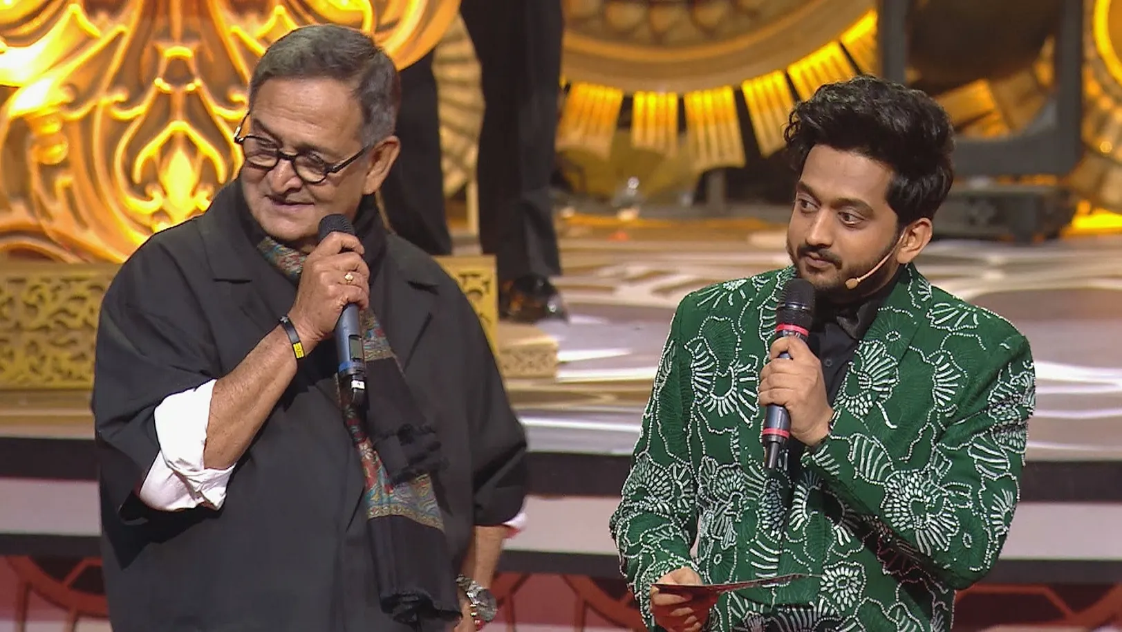 Discussion about the Event's Menu - Zee Chitra Gaurav Puraskar 2025 