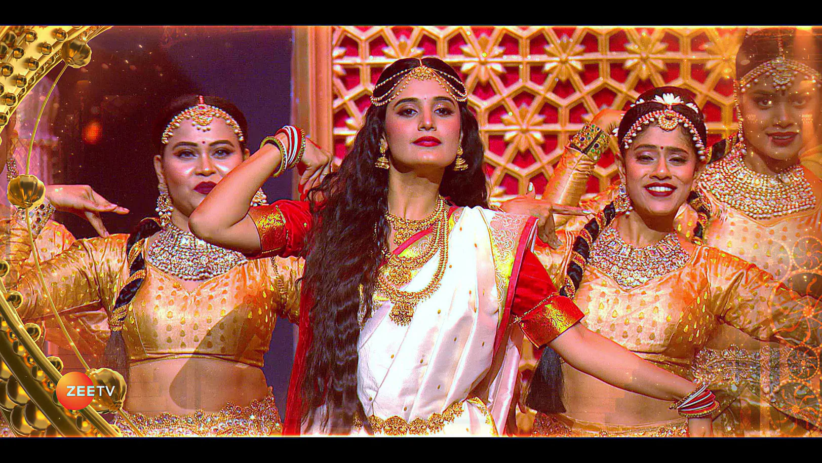 A Special Performance by Nine Heroines on Nav Durga - Zee Rishtey Awards 2025 - Promo
