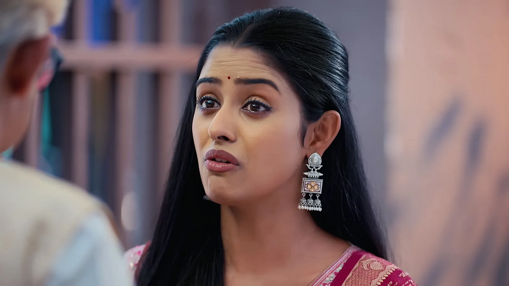 Parul Faces a New Challenge - Parineeta - Promo