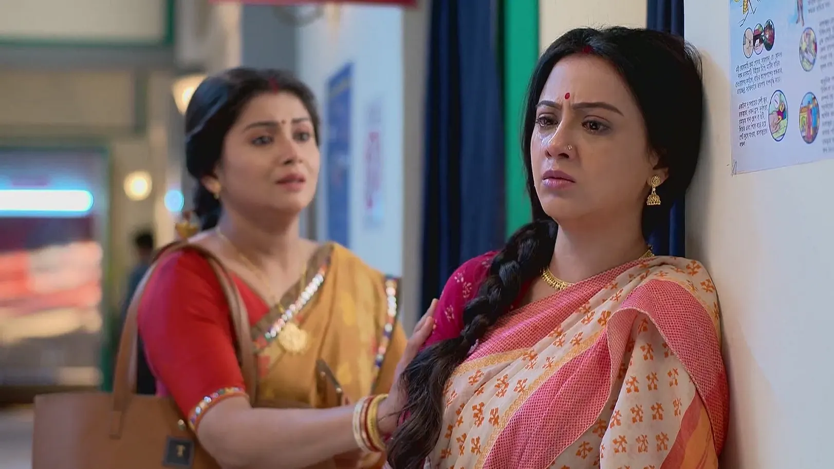 Prokash Faces Gayetri's Questions - Duggamoni O Bagh Mama 