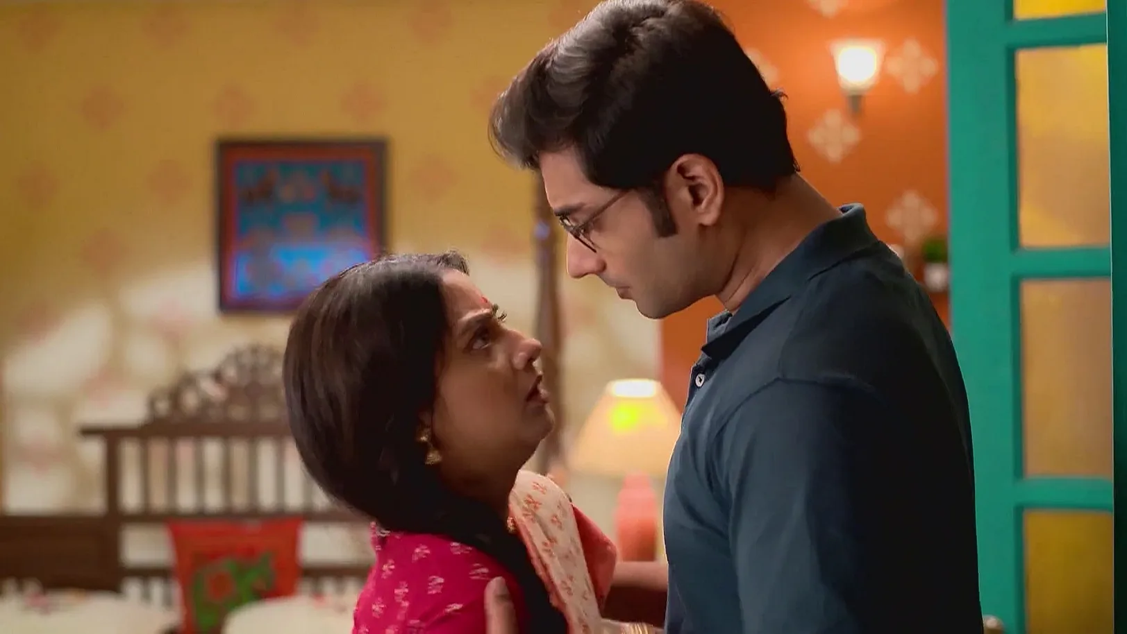 Prokash Suspects Gayetri Is Hiding Something - Duggamoni O Bagh Mama 