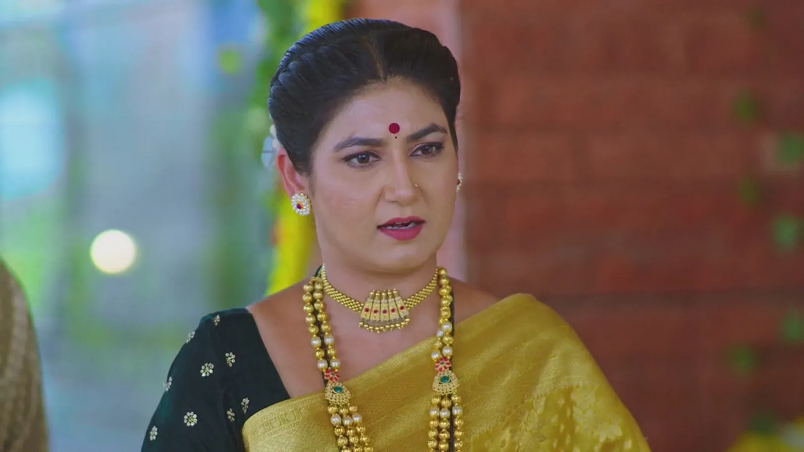 Ahilya Devi Praises Paaru In Front of Shrikant 4th April 2025 Webisode