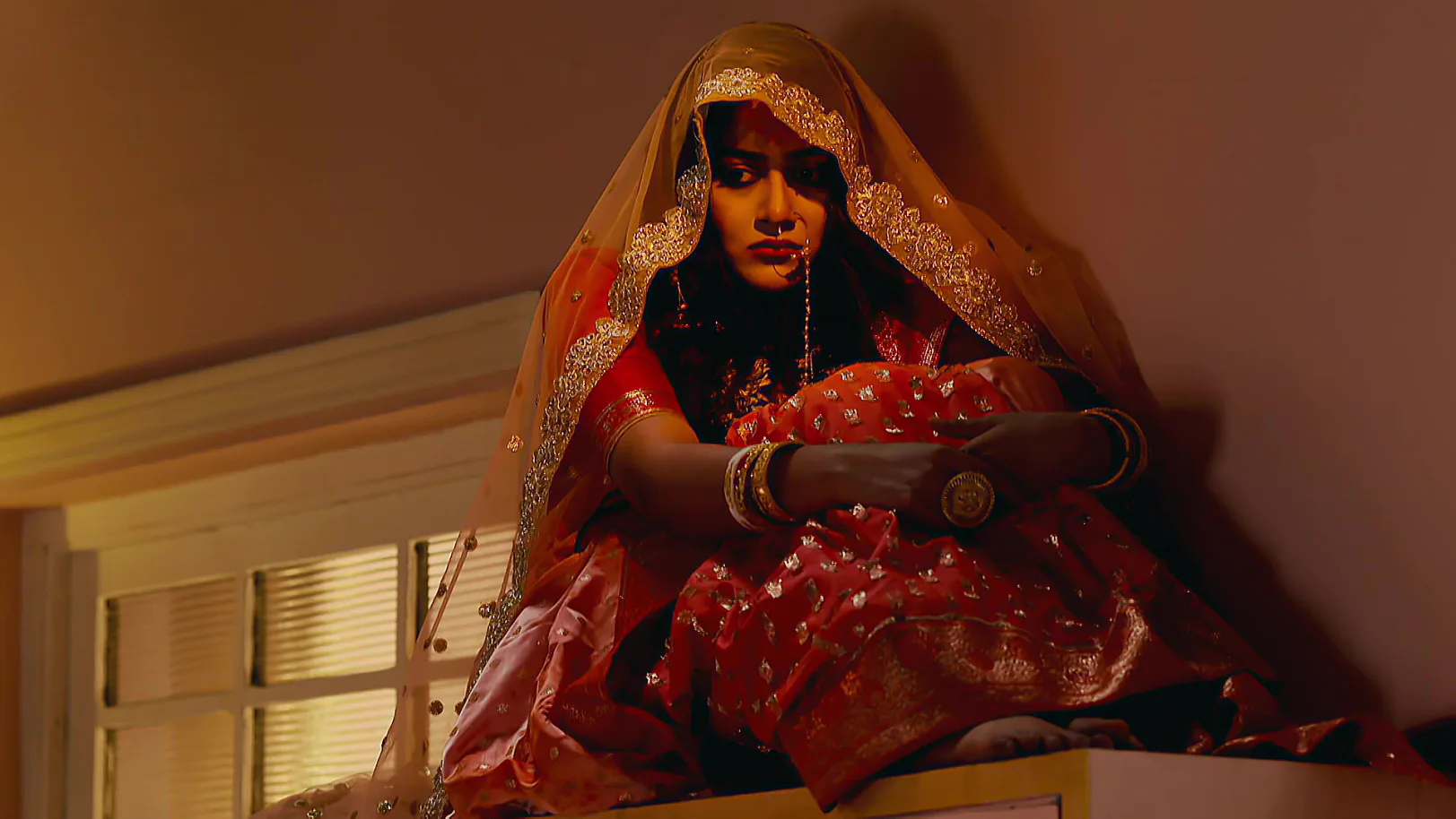 Aarshi Scares Madhubani Dressed as a Ghost - Tui Amar Hero - Promo