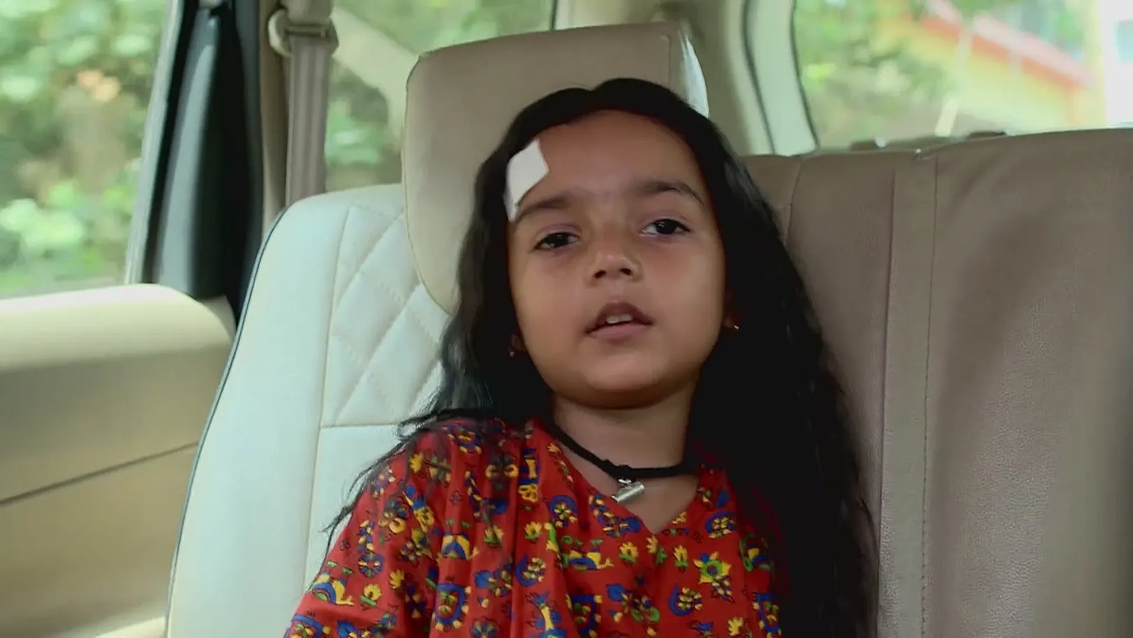 Duggamoni Reads the Goon's Mind - Duggamoni O Bagh Mama 