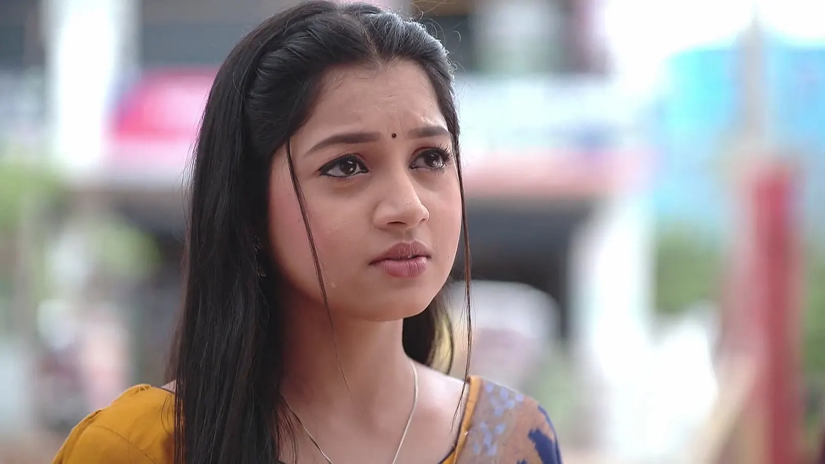 Archana's Changed Behaviour Surprises Dev - Sathi Sata Janmara 