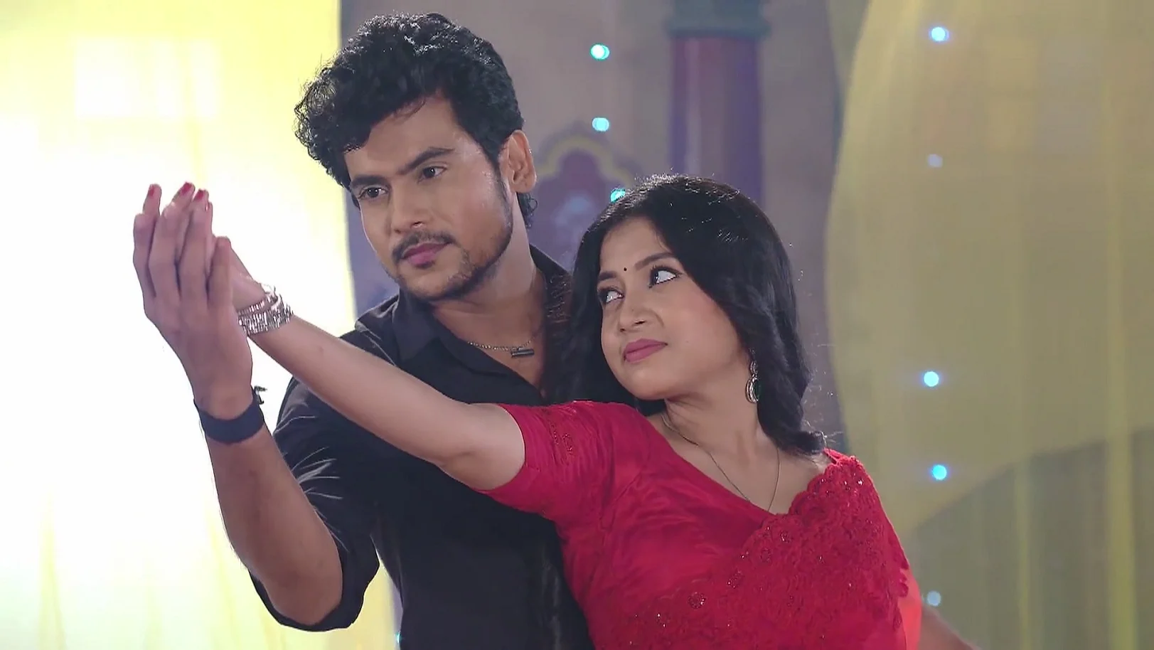 Archana Remembers Dev - Sathi Sata Janmara 