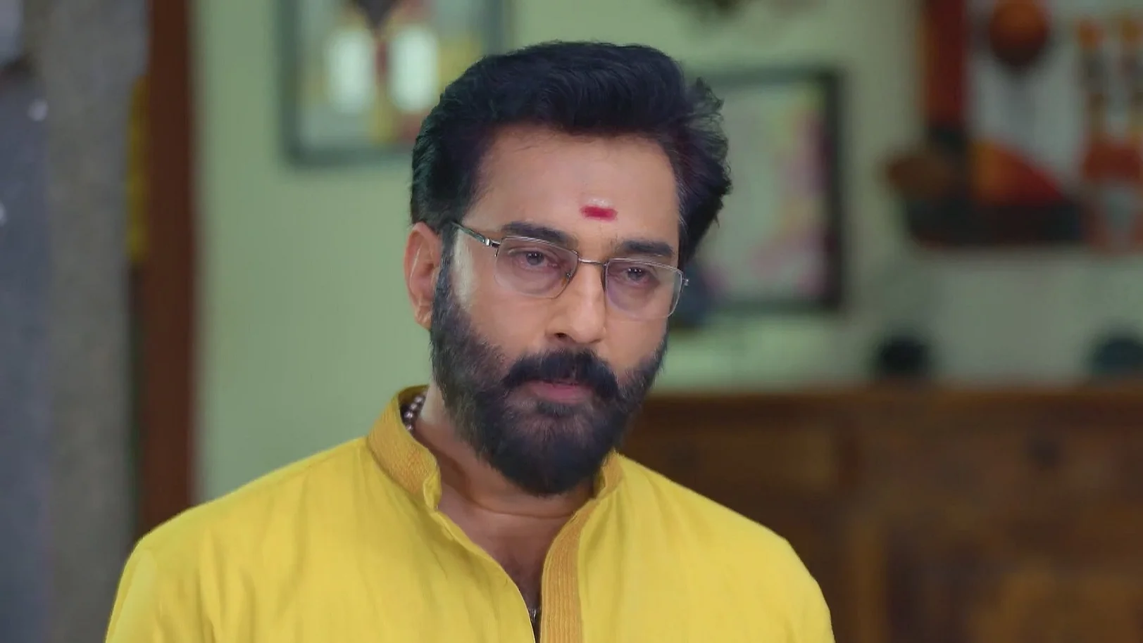 Bhuvaneshwari Lies to Raghuram - Sandhya Raagam 