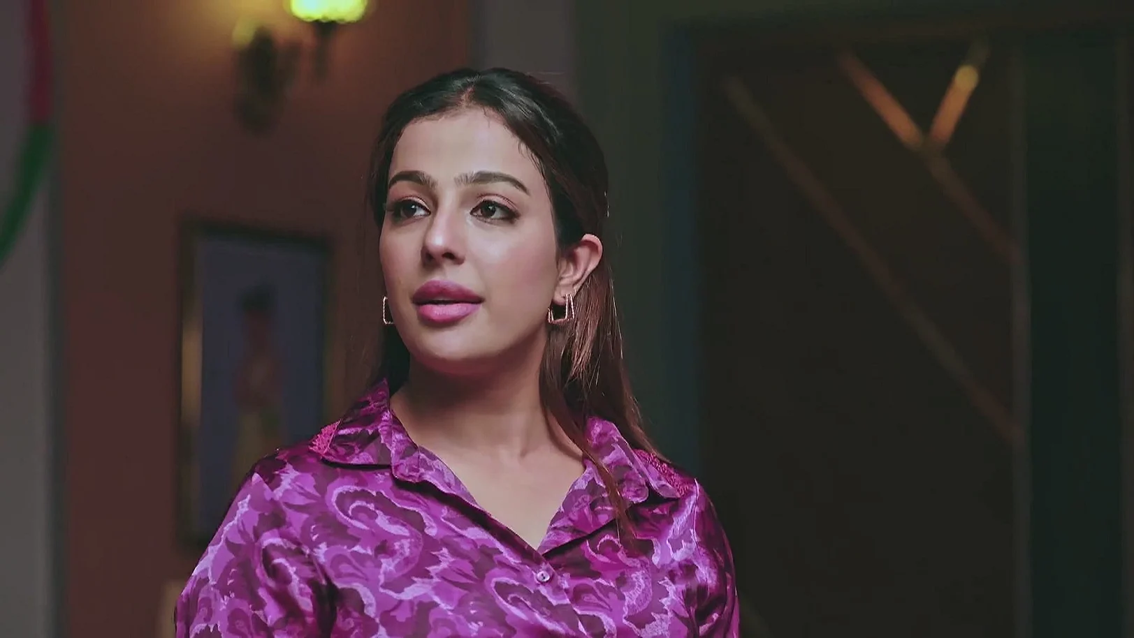 Hitha Hides Her Drawing from Maya - Naa Ninna Bidalaare 