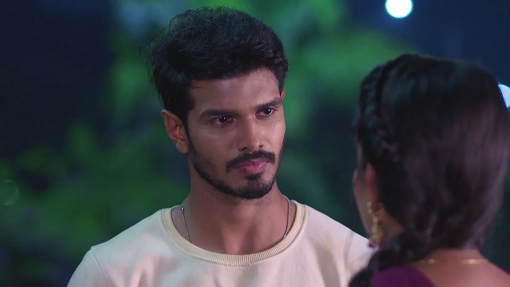 Abhi Argues with Mani - Tu Khara Mun Chaai 