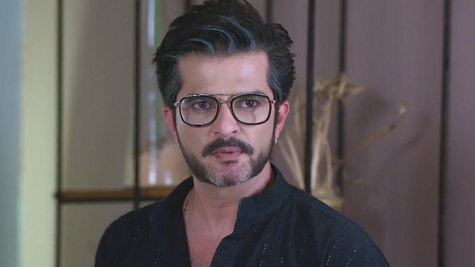 Navri Mile Hitlerla - April 19, 2025 - Webisode 19th April 2025 Webisode