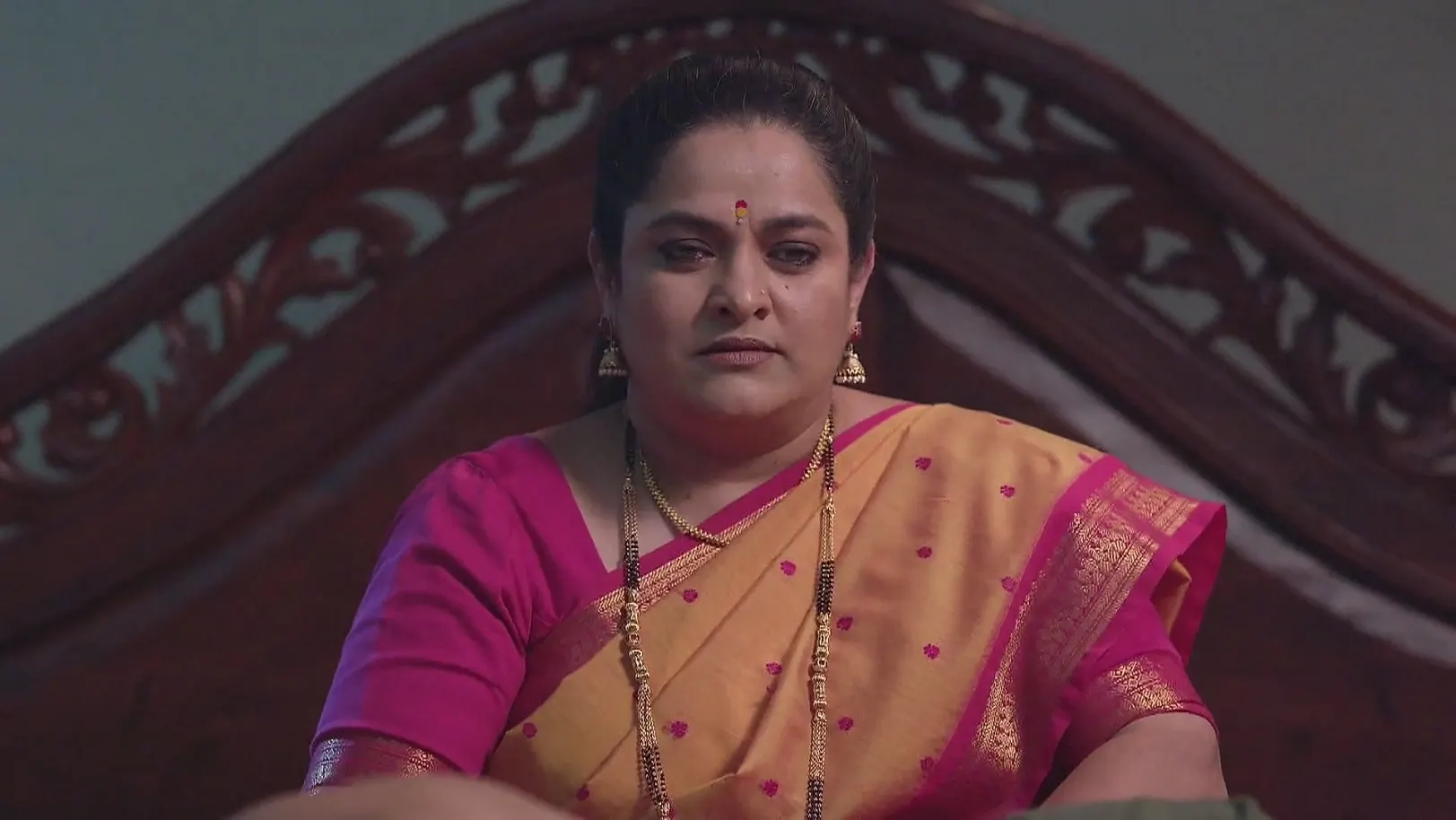 Narmada to Teach Meera a Lesson - Tula Japnar Aahe 
