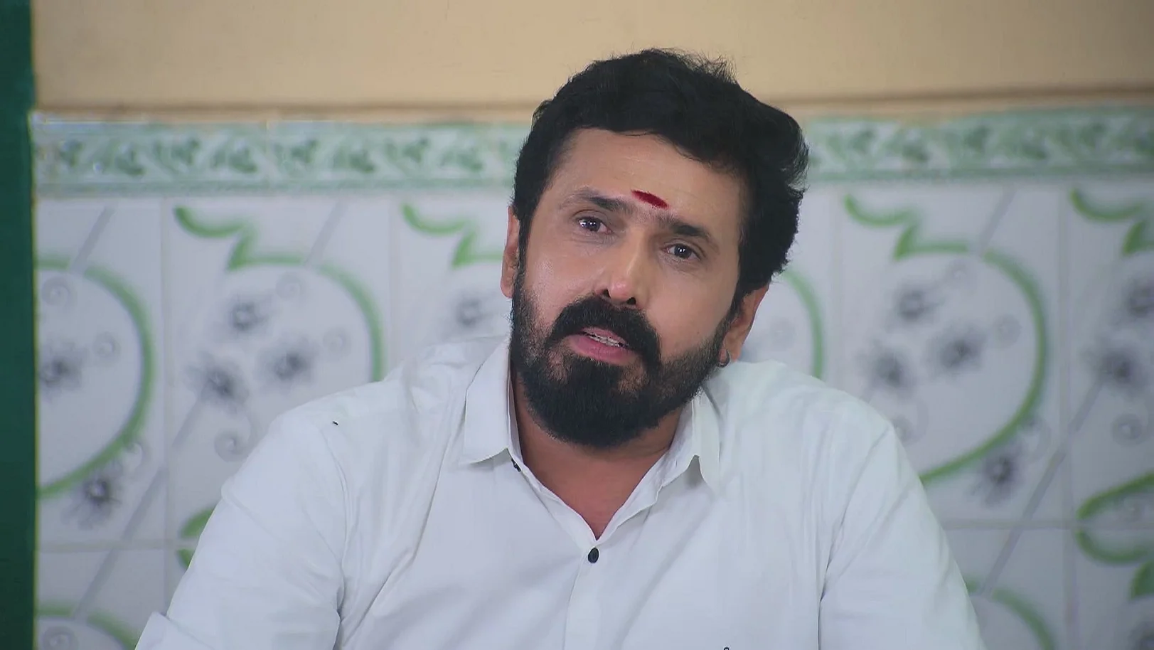 The Employer is Impressed by Kathir - Sandhya Raagam 